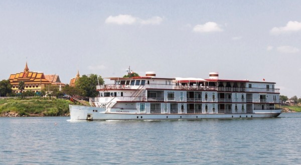 4 Days Mekong Delta Cruise from Phnom Penh to Saigon