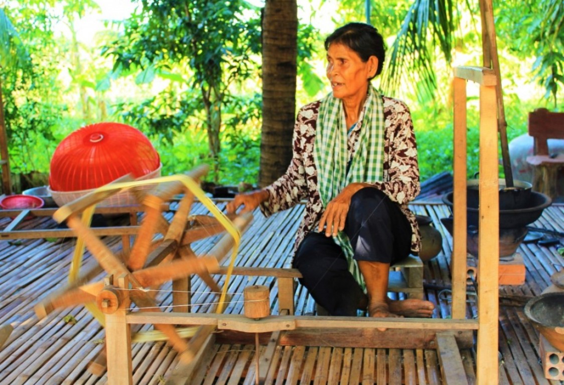 Koh Dach Mekong Silk Island Sunset Cruise Tour