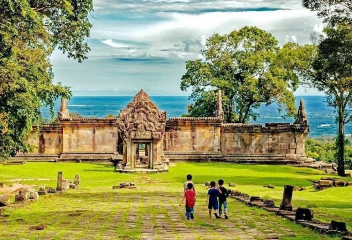 Preah Vihear Temple & Tamok House Private Tours