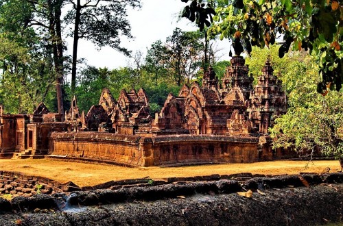 Beng Mealea - Banteay Srey – Rolous Group Private Tours