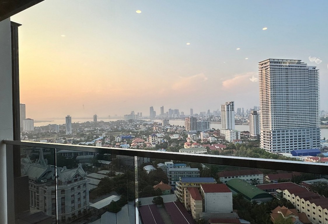 The Peninsula Phnom Penh (Standard Room)