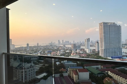 The Peninsula Phnom Penh (Standard Room)